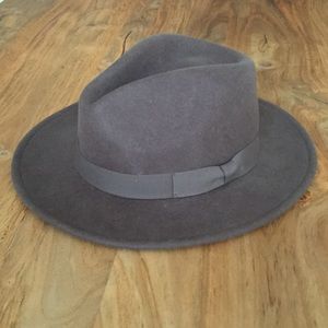 Taupe wide brim fedora